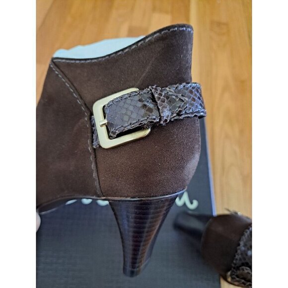 Cole Haan Women's Brown Suede Bootie D29196 In Box Duster Bag Business Academia - Picture 2 of 12